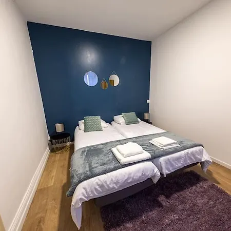 Hyper Centre, Spacieux, Patio * Saint-Quentin
